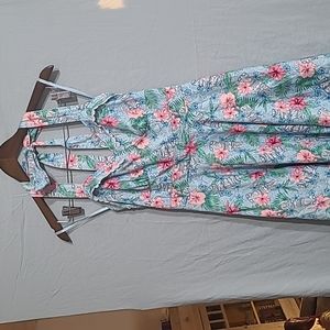 Beautiful floral A-Line Halter Dress by Hot Topic sz small